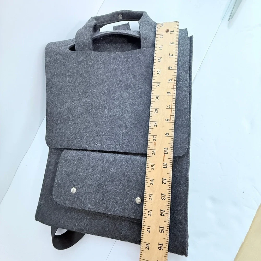 Backpack computer Bag gray‎ felt Handles magnetic closures academia minimalist